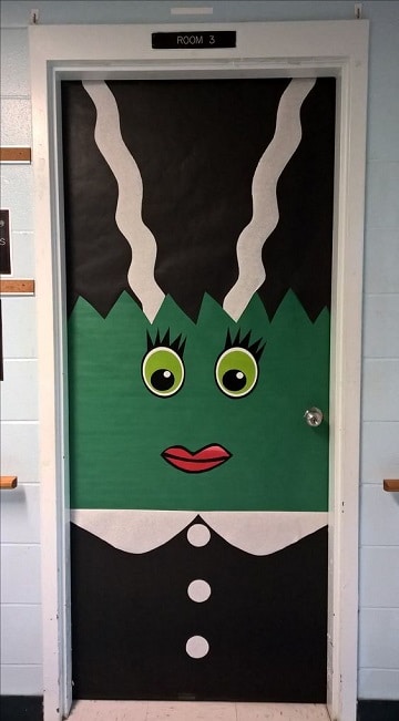 puertas decoradas para halloween para escuelas