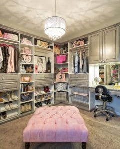 closets modernos para mujeres rosa