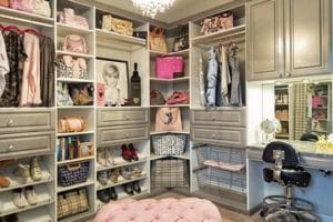 closets modernos para mujeres rosa