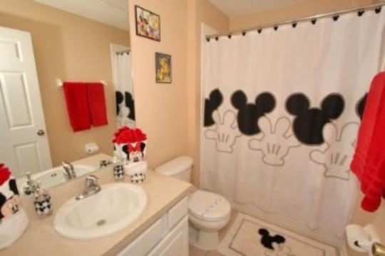 cortinas de mickey mouse para baño