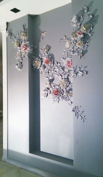 paredes decoradas con flores relieve