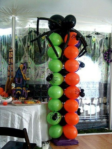 como hacer arañas con globos para fiestas