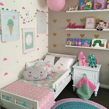 pequeños cuartos decorados para niñas