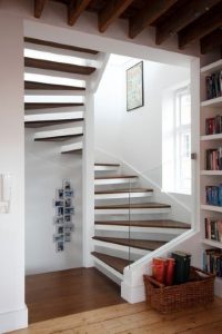 imagenes de modelos de escaleras para casas pequeñas