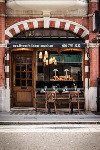 fachadas modernas para restaurantes clasicos