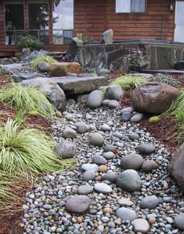 jardines decorados en piedra de rio