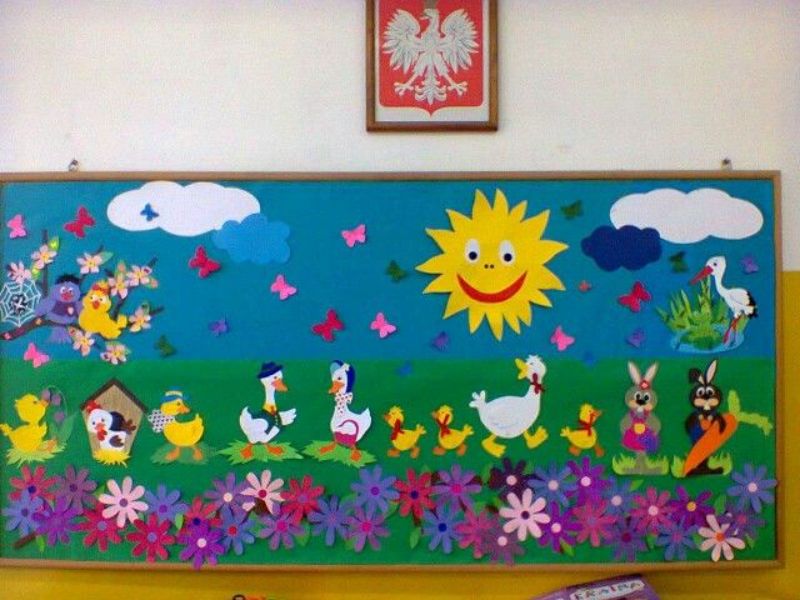 decoración de primavera para el aula con foami