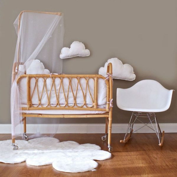 decoracion de cuarto de bebe con nubes con tela
