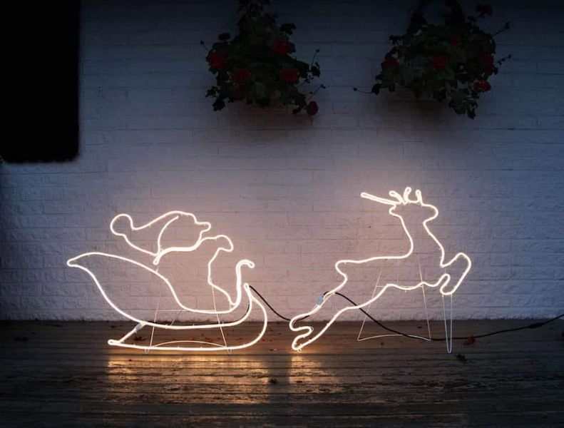 adornos navideños de fierro y luces con tiras led