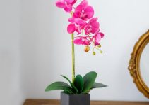 Elegantes jarrones con orquídeas artificiales 2023